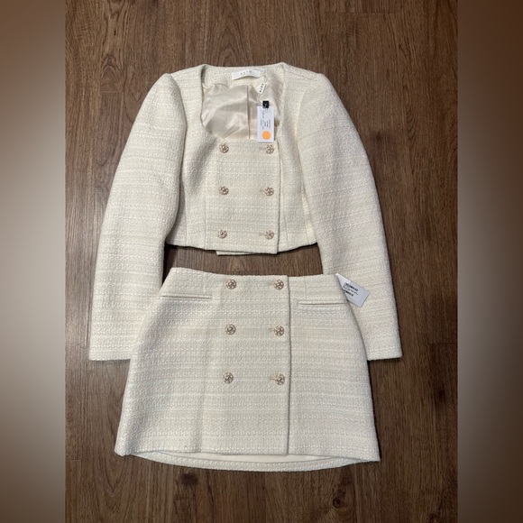 ASTR the Label Rosario Tweed Cropped Jacket & Mini Skirt Set in Cream Size S NWT - Picture 6 of 7